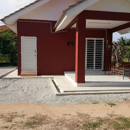 Homestay Azmi Zita Kuala Terengganu Exterior foto